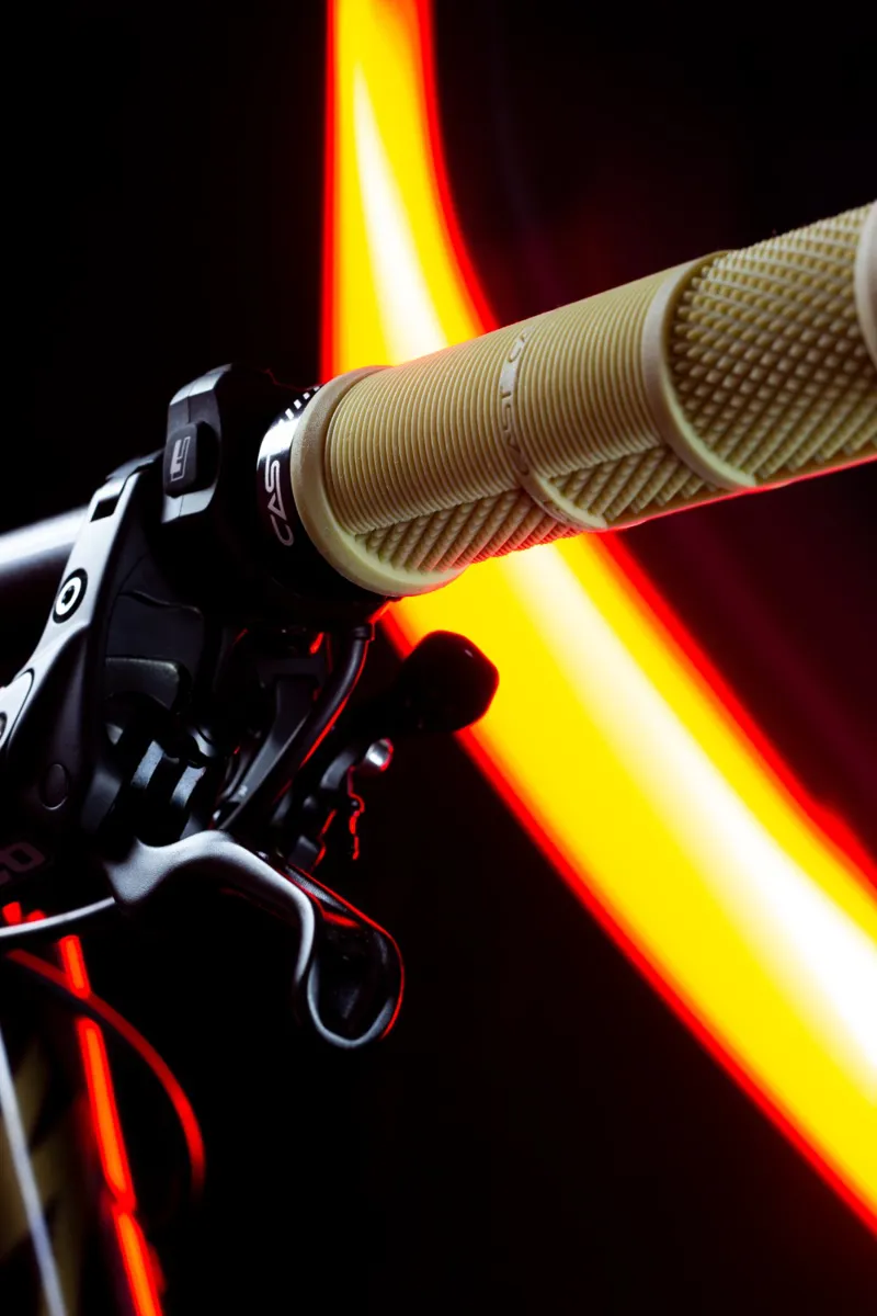 Cast Bamba MTB Grips 136mmx30mm Black-3