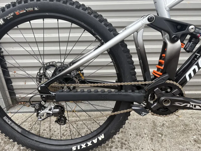 EX DEMO Mondraker Summum RR Mullet Medium Downhill Bike 2025 Carrera Blue-1