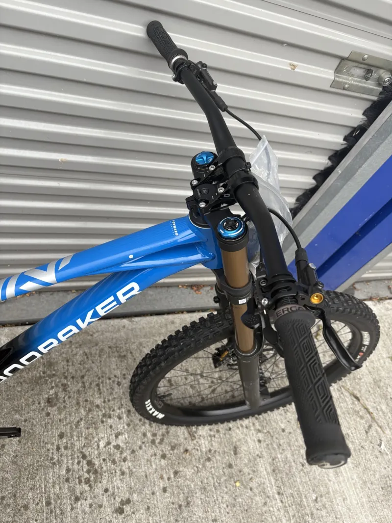 EX DEMO Mondraker Summum RR Mullet Medium Downhill Bike 2025 Carrera Blue-3