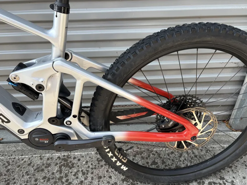 EX DEMO Mondraker Dune R Medium Electric Bike 2025 Silver-5