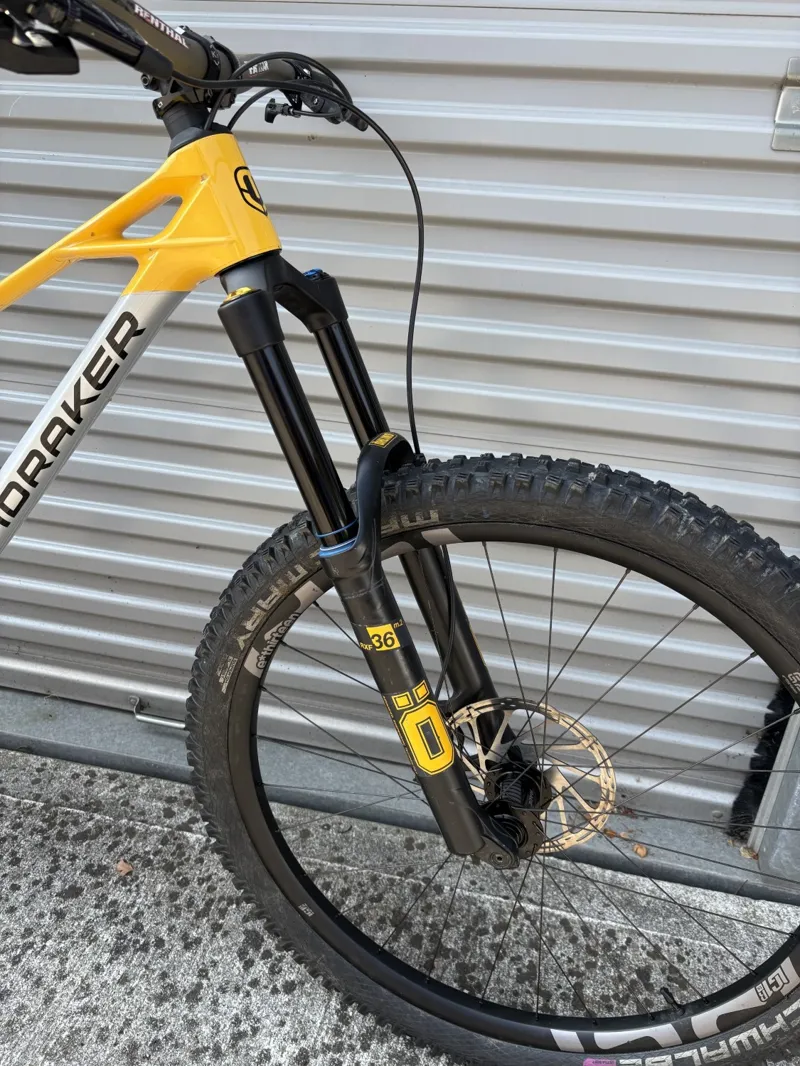 EX DEMO Mondraker Foxy Carbon XR 29er Medium Mountain Bike 2023 Yellow/Silver-1