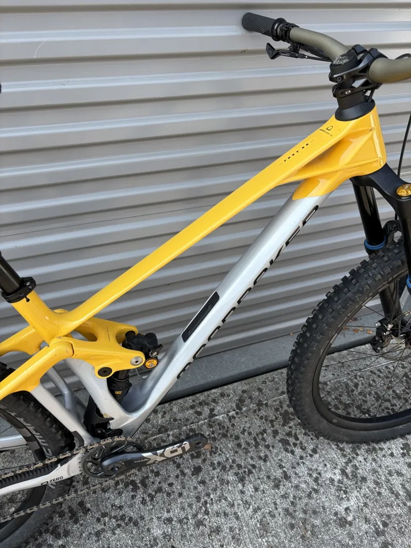 EX DEMO Mondraker Foxy Carbon XR 29er Medium Mountain Bike 2023 Yellow/Silver-2