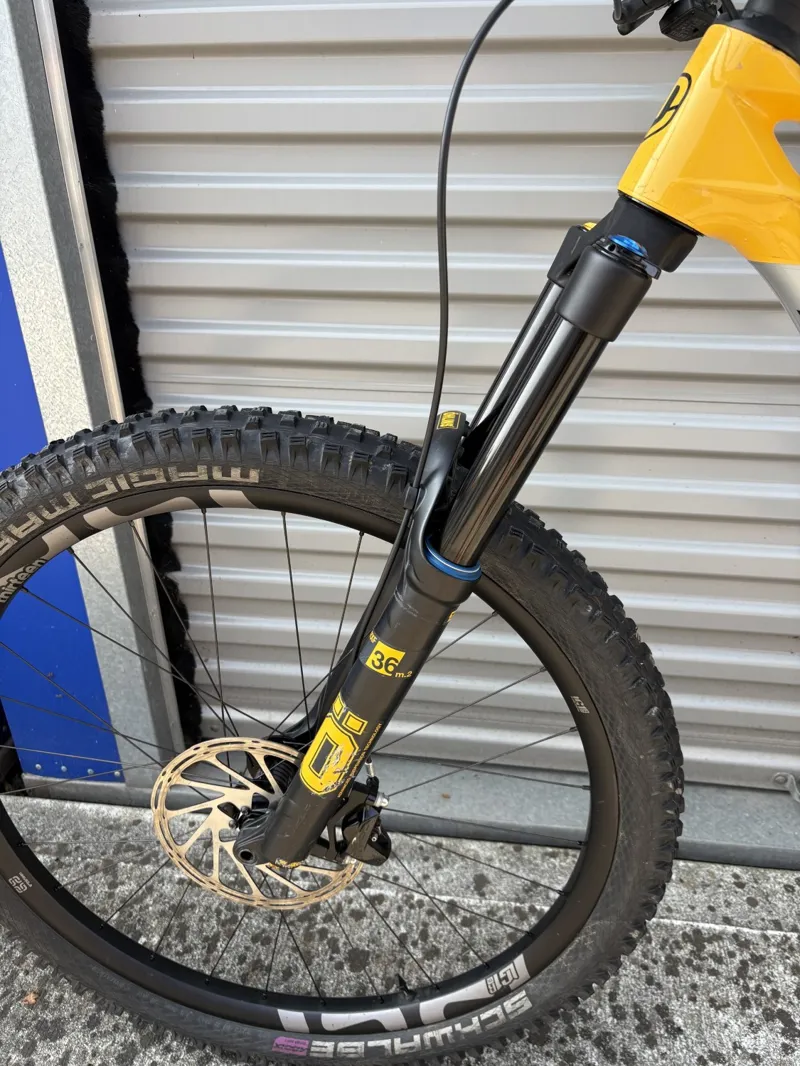 EX DEMO Mondraker Foxy Carbon XR 29er Medium Mountain Bike 2023 Yellow/Silver-6