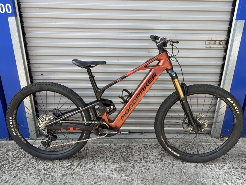 EX DEMO Mondraker Crafty Carbon RR Large Electric Bike 2025 Earth Red