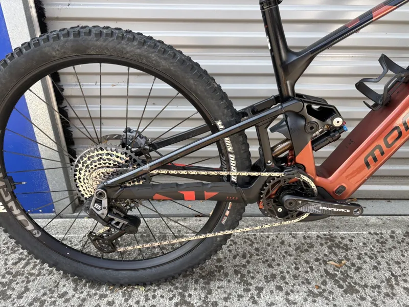 EX DEMO Mondraker Crafty Carbon RR Large Electric Bike 2025 Earth Red-1