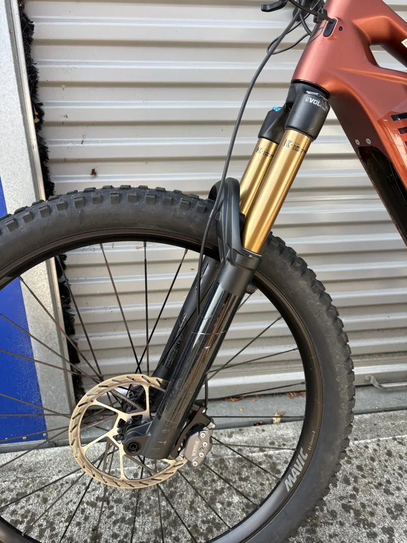 EX DEMO Mondraker Crafty Carbon RR Large Electric Bike 2025 Earth Red-6