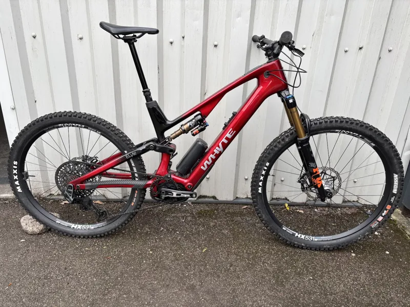 Ex Demo Whyte E-Lyte Evo Stag Works ELectric Bike 2025 Ruby Red/Black Fade