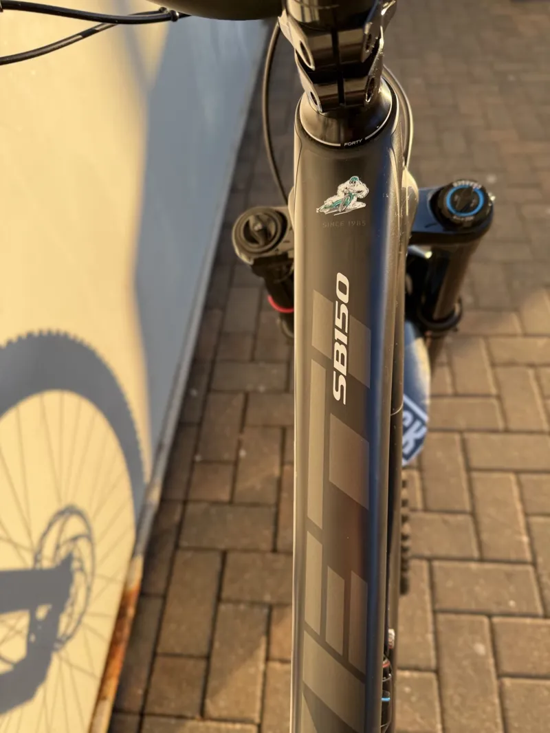 2nd Hand Yeti SB 150 T Series Custom Mountain Bike Black-3