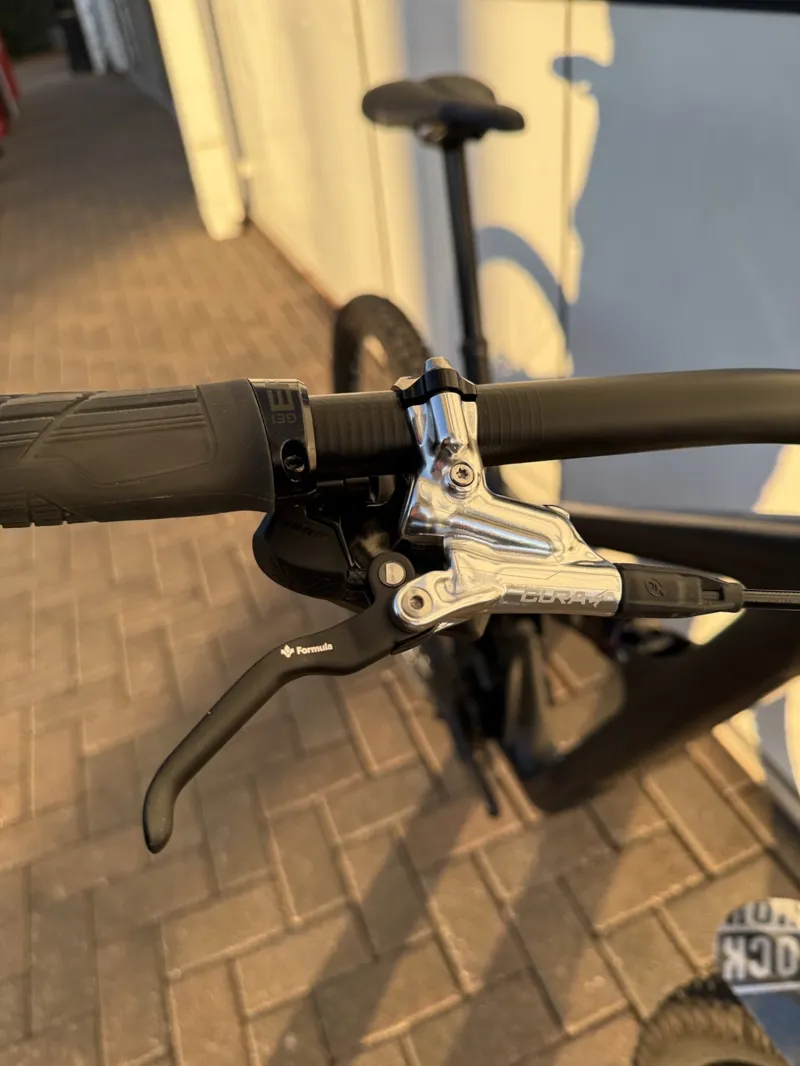 2nd Hand Yeti SB 150 T Series Custom Mountain Bike Black-4