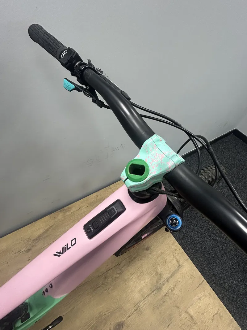 EX DEMO Orbea Wild M-LTD Large Electric Bike 2024 Custom-4