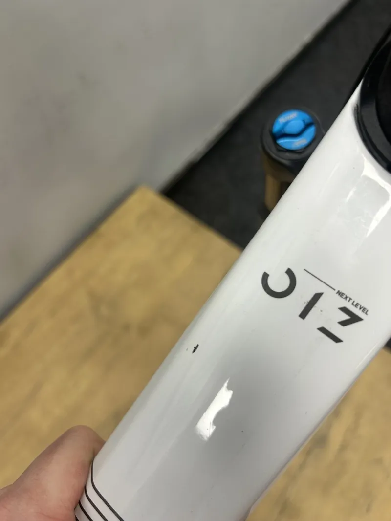 Ex Demo Orbea OIZ M-Team Medium Mountain Bike 2023 Custom/White-4