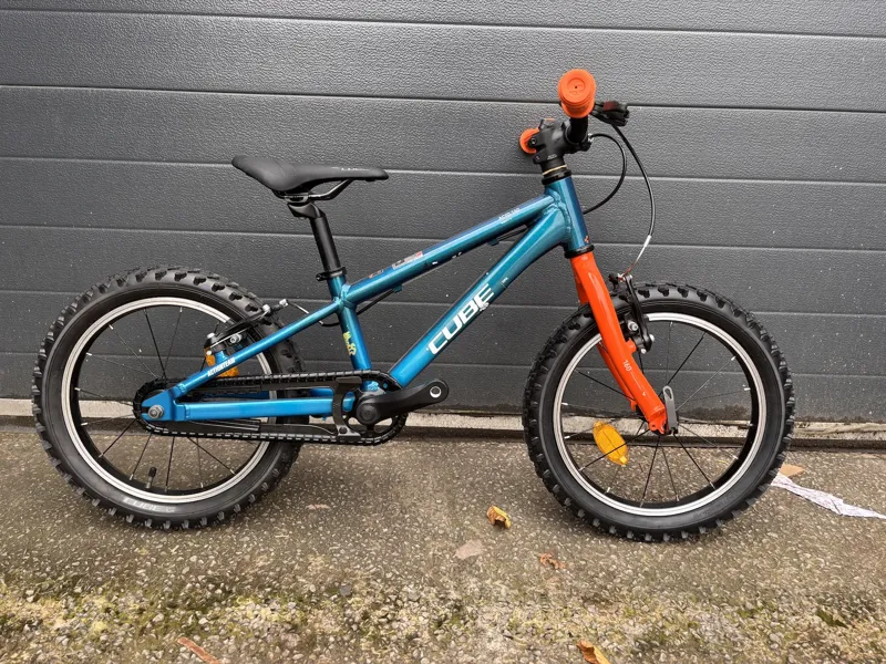 Ex Display Cube Acid 160 Kids Bike 2026 Action Team