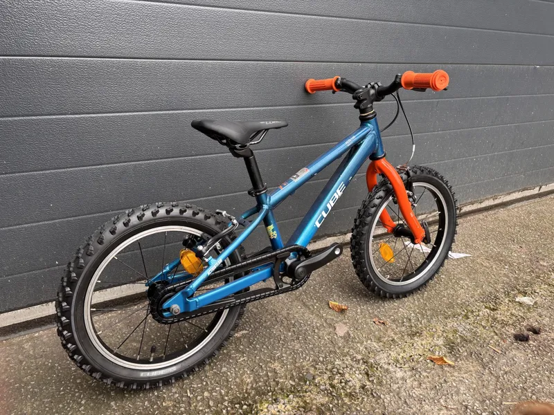 Ex Display Cube Acid 160 Kids Bike 2026 Action Team-2