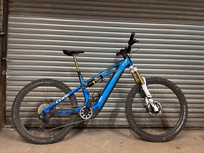 Ex Demo Cube Stereo Hybrid 177 HPC AT 800 Large Electric Bike Actionteam