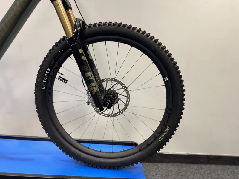 EX DISPLAY Specialized Levo S-Works Carbon S5 Electric Bike 2023 Gloss Gold Pearl/Carbon/Gold Pearl-1