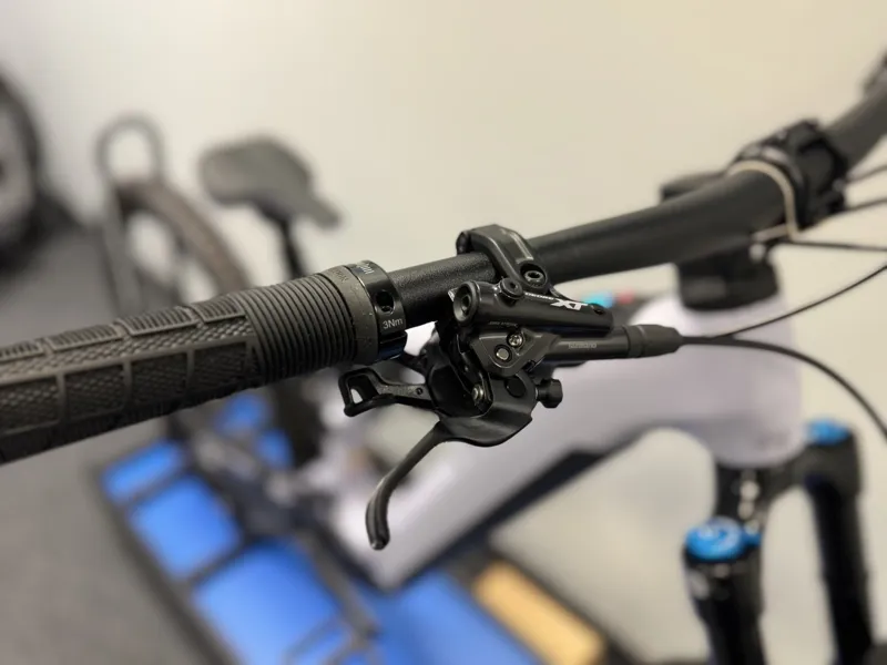 Ex Display Cube Stereo Hybrid One77 HPC SLX Medium Electric Bike 2025 Cyclamen/Black-5