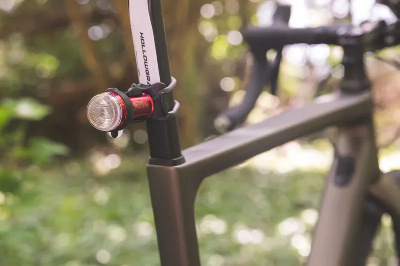 Exposure TraceR Kamm/D-Shaped Seatpost Bracket-1