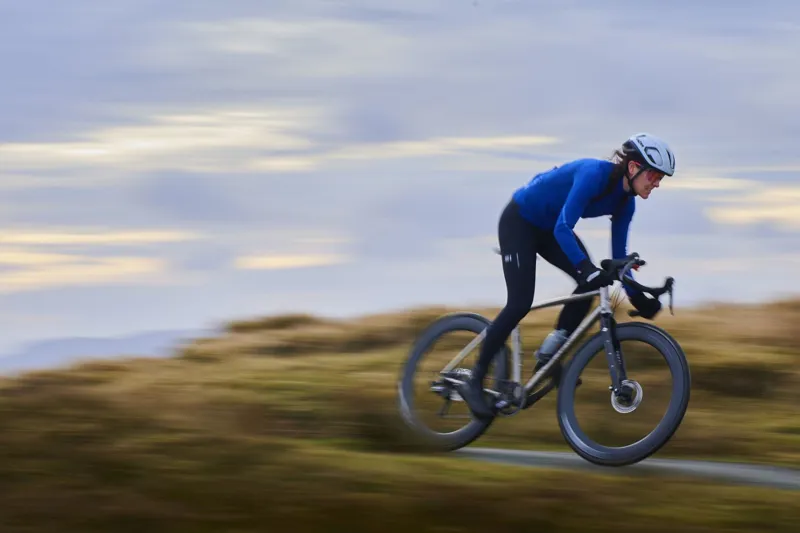 Madison DTE Women's Isoler Thermal Long Sleeve Jacket Midnight Green-2