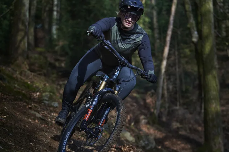 Madison Flux Women's DWR Trail Trousers Black-7