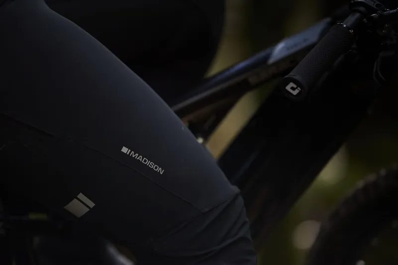 Madison Flux Women's DWR Trail Trousers Black-9