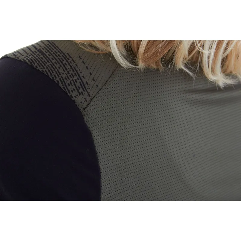 Madison Flux Women's Long Sleeve Trail Jersey Midnight Green/Black-2