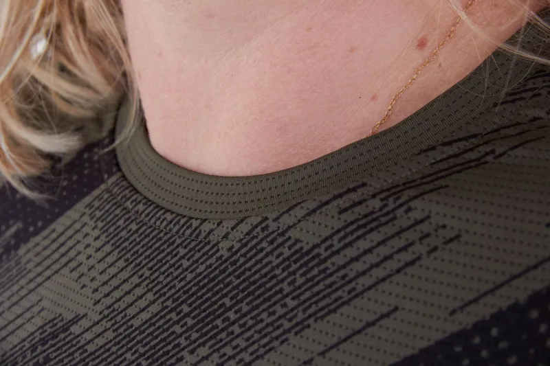 Madison Flux Women's Long Sleeve Trail Jersey Black-2