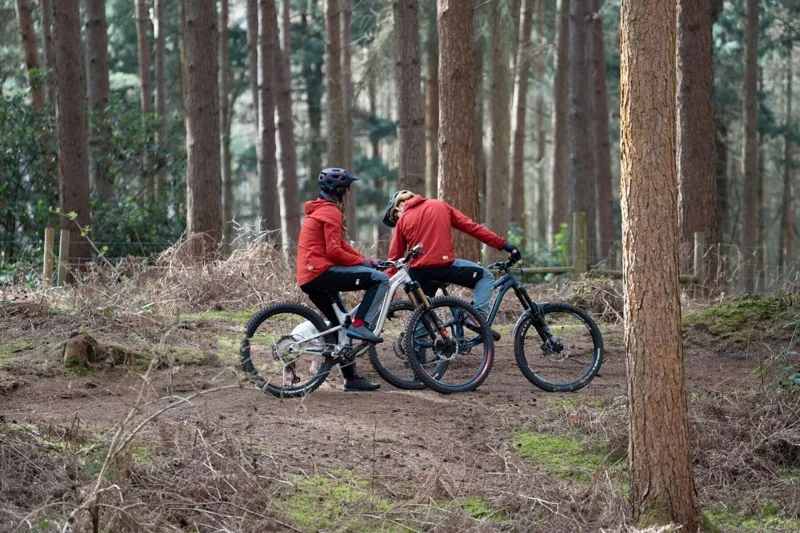 Madison Roam Isoler Thermal Trail Jacket Black-3