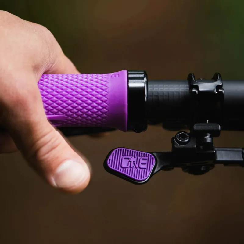 OneUp V3 Dropper Post Remote Black-1