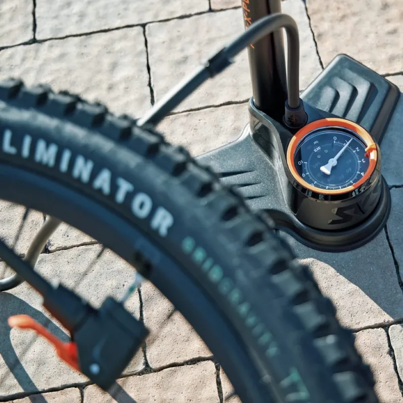 SKS Air-X-Plorer 10.0 Floor Pump-2