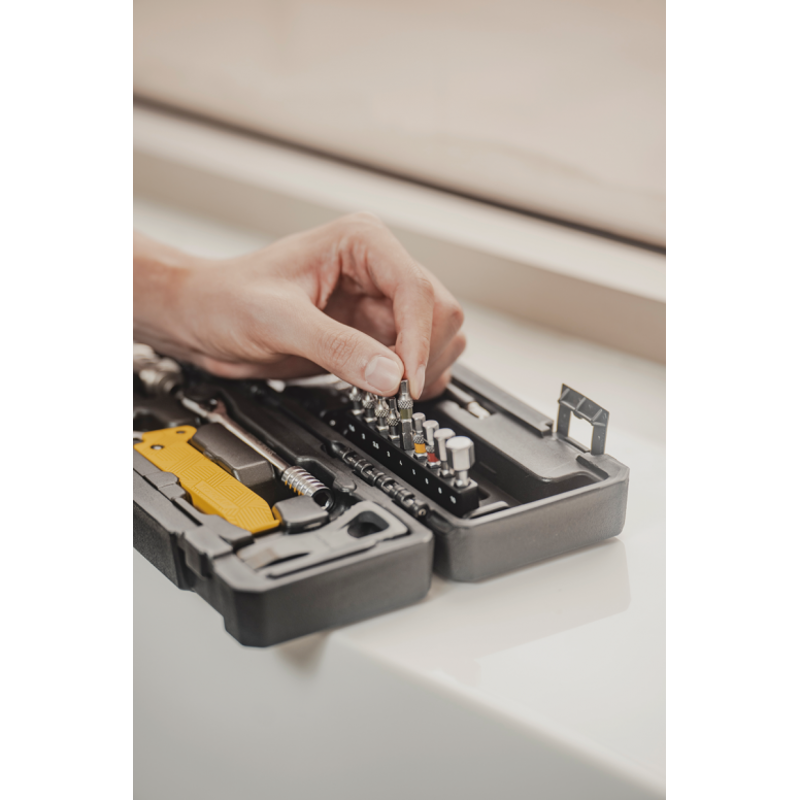 Essential Toolshop Black-3