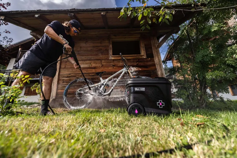 MucOff Mobile Pressure Washer Starter Bundle-13