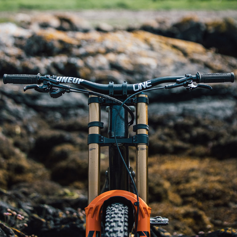 OneUp Components Alloy Handlebar 35x800x35mm-3