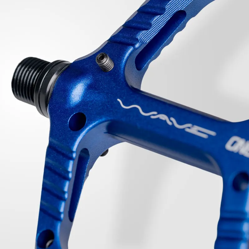 OneUp Components Wave MTB Flat Pedals 107mmx110mm Dark Blue-4