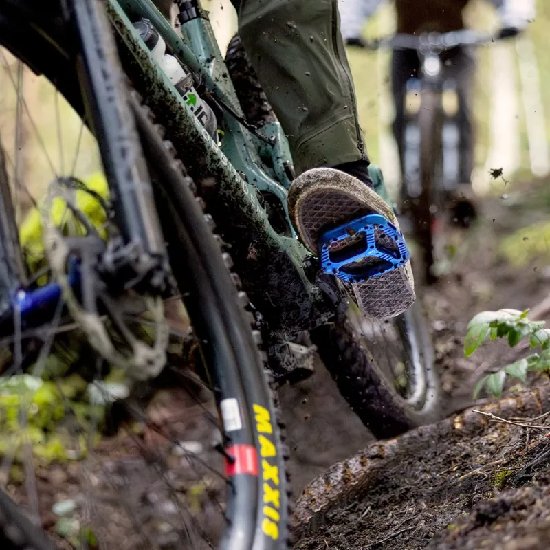 OneUp Components Wave MTB Flat Pedals 107mmx110mm Dark Blue-10