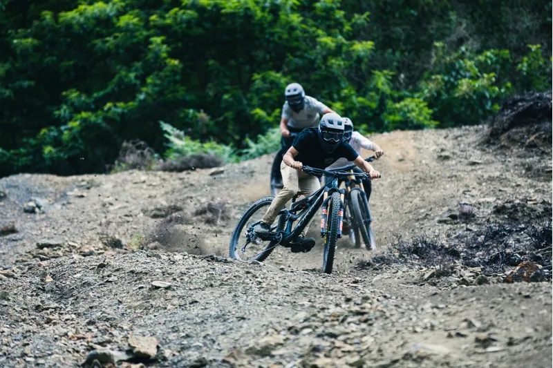 Orbea Rallon M-Team Mountain Bike 2023 Metallic Mulberry-8