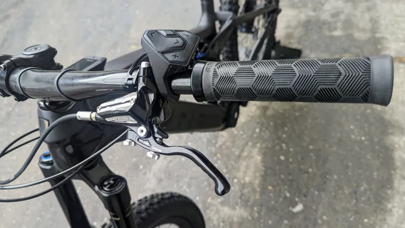 2nd Hand Trek Rail 9.9 X01 Electric Bike Medium 2022 Carbon Red Smoke/Lithium Grey-4