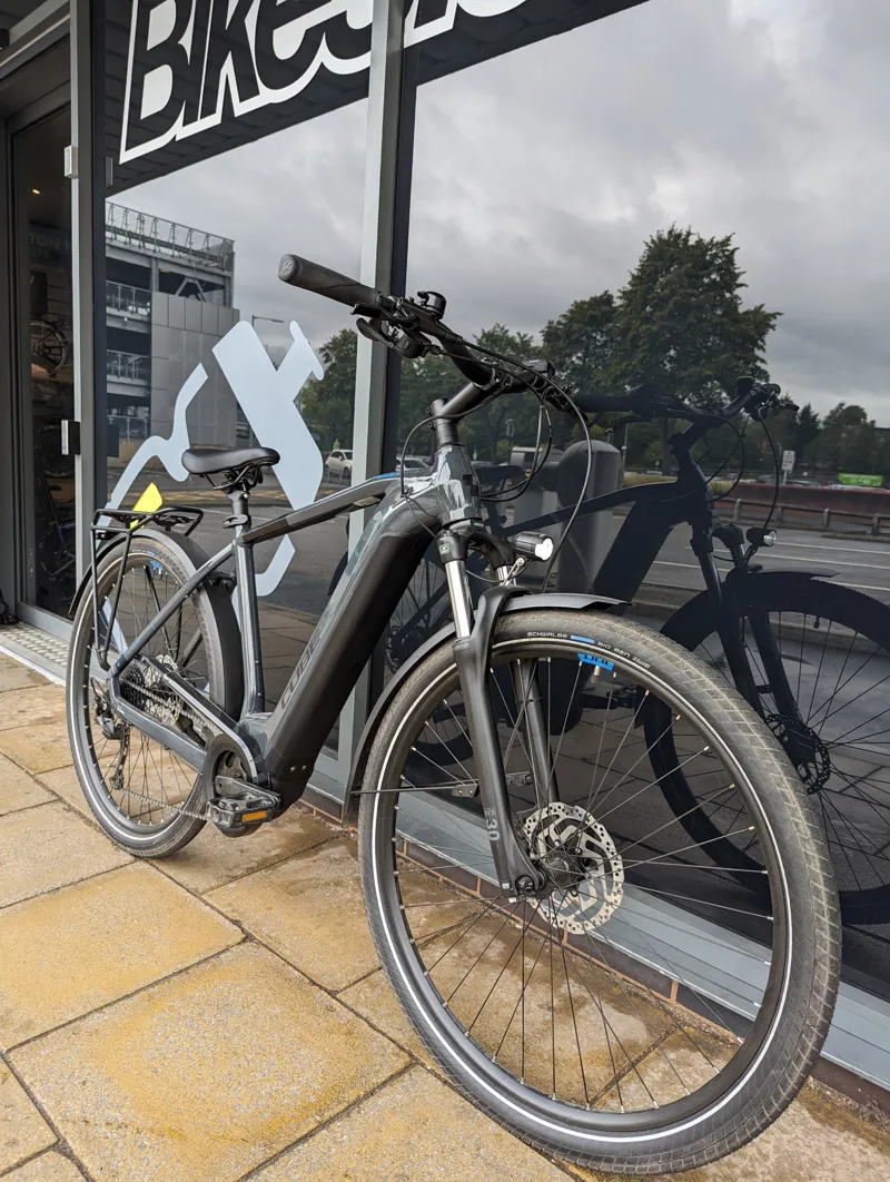 EX Display Cube Touring Hybrid One 500 54cm Grey/Blue-1