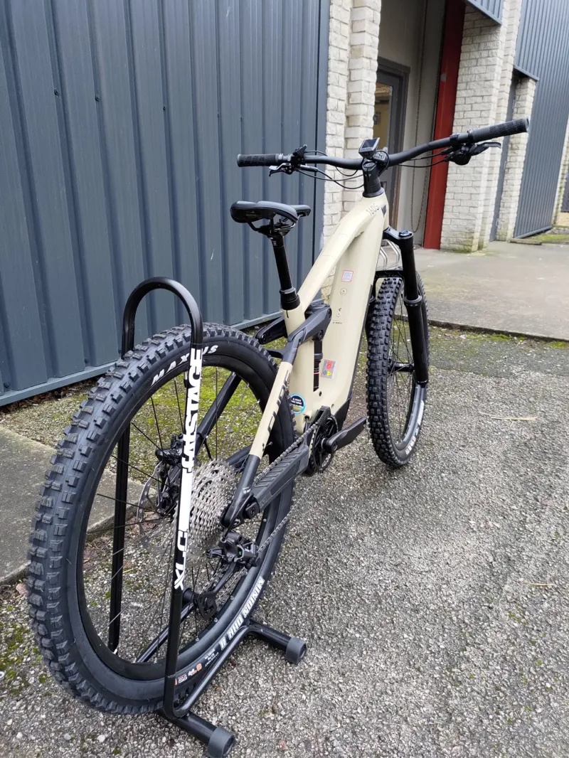 Ex Display Cube Stereo Hybrid 160 HPC SL 625 Small  Electric Bike 2022 Desert/Black-5