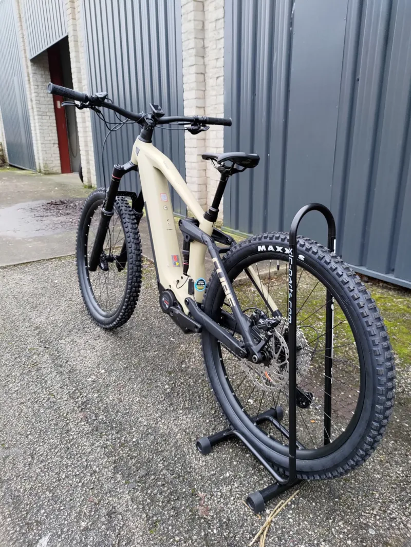 Ex Display Cube Stereo Hybrid 160 HPC SL 625 Small  Electric Bike 2022 Desert/Black-4