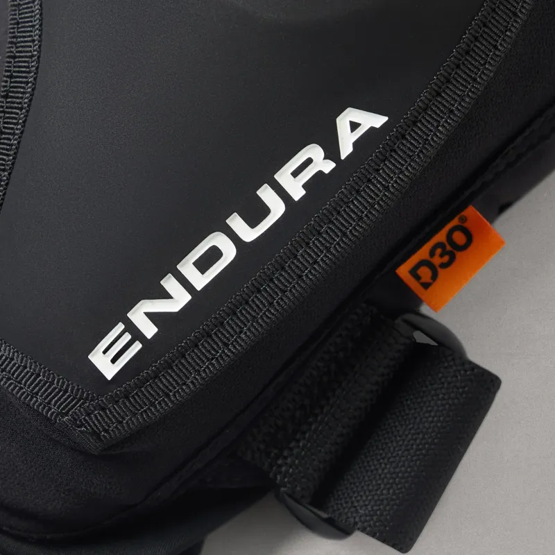 Endura MT500 Hard Shell Knee Pads with D30 Black-1