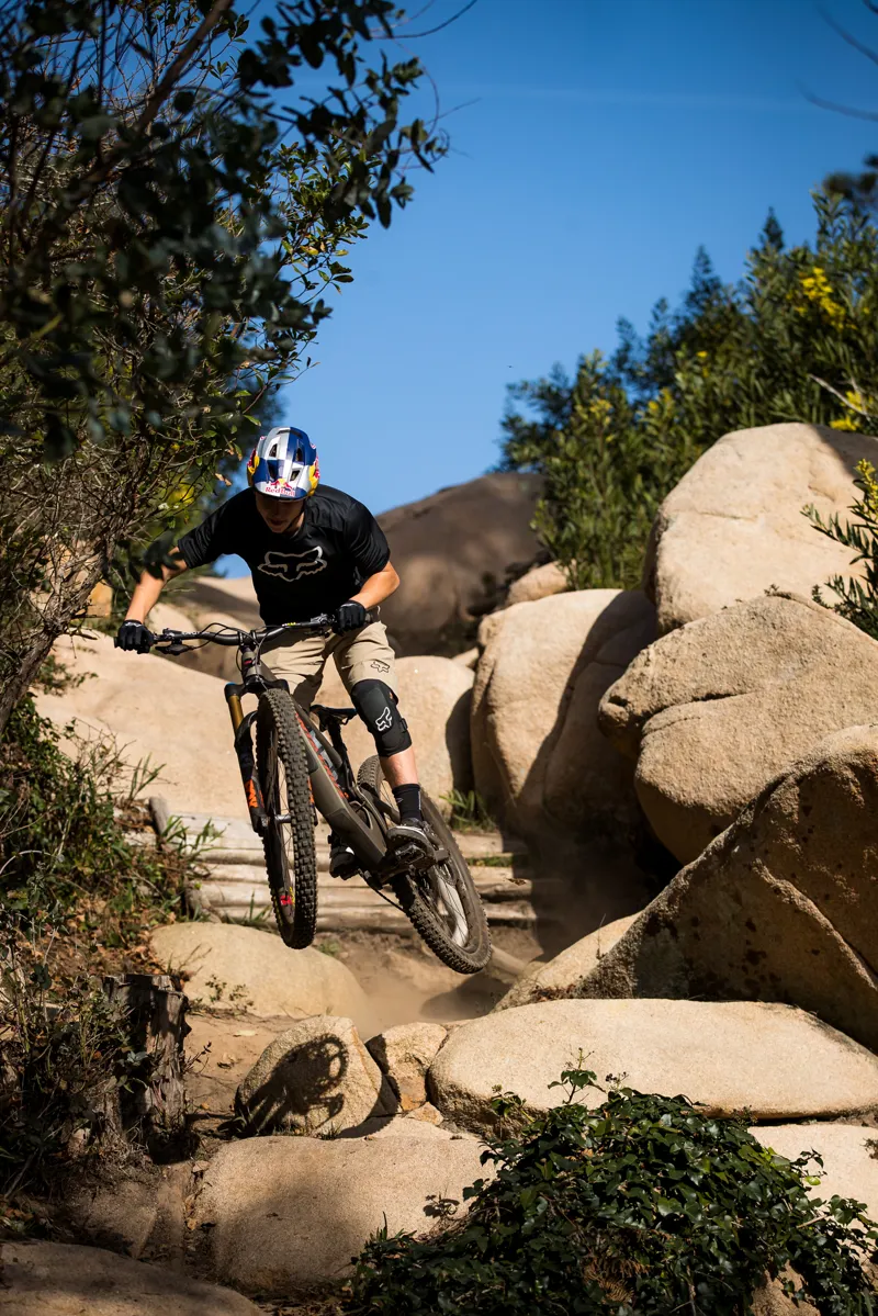 Santa Cruz Megatower 2 R C Mountain Bike 2023 Trans Blue-3