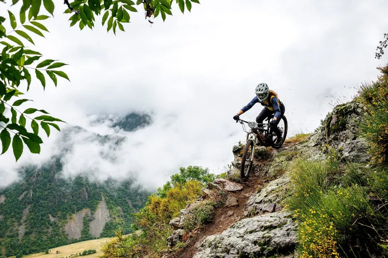 Santa Cruz Nomad C 70 Mountain Bike 2026 Gloss Coral-2