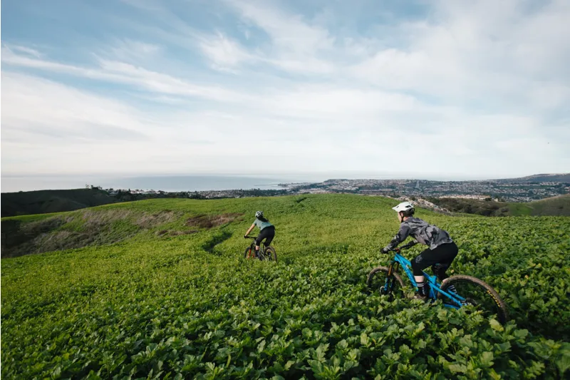 Troy Lee Designs Flowline SE MIPS MTB Helmet Radian Navy/Titanium-10