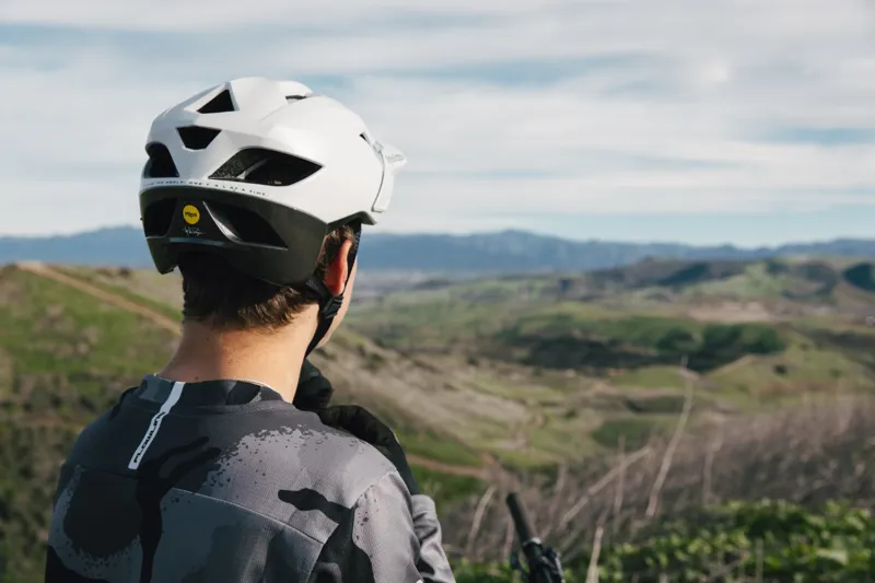 Troy Lee Designs Flowline SE MIPS MTB Helmet Radian Flo Yellow-11