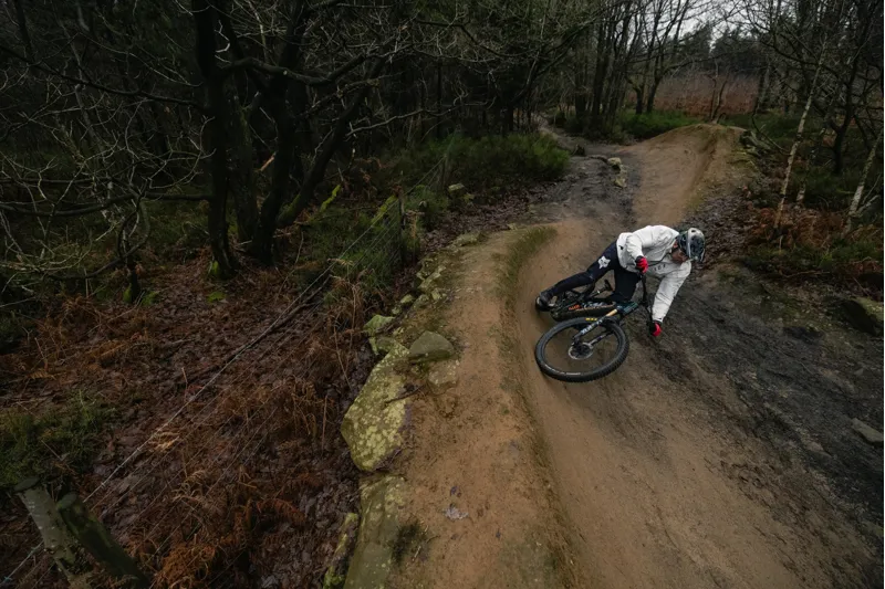 Santa Cruz Vala CC XT Di2 Electric Bike 2027 Gloss Slate Blue-3