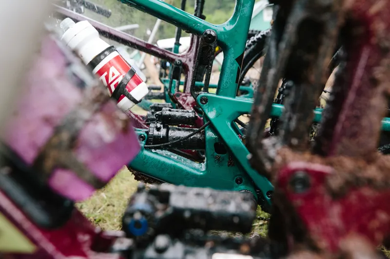 Santa Cruz Hightower C S Mountain Bike 2023 Evergreen-1