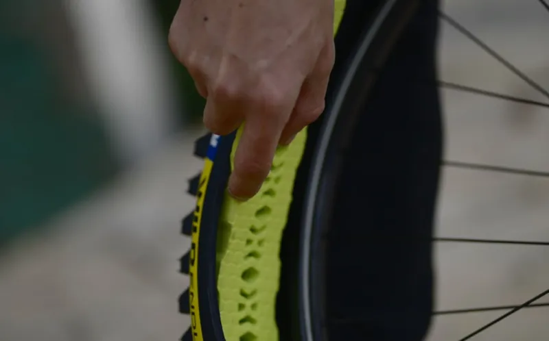 Slicy Smooth Plus Anti-Pinch Tyre Insert 2.7in-3.0in -6