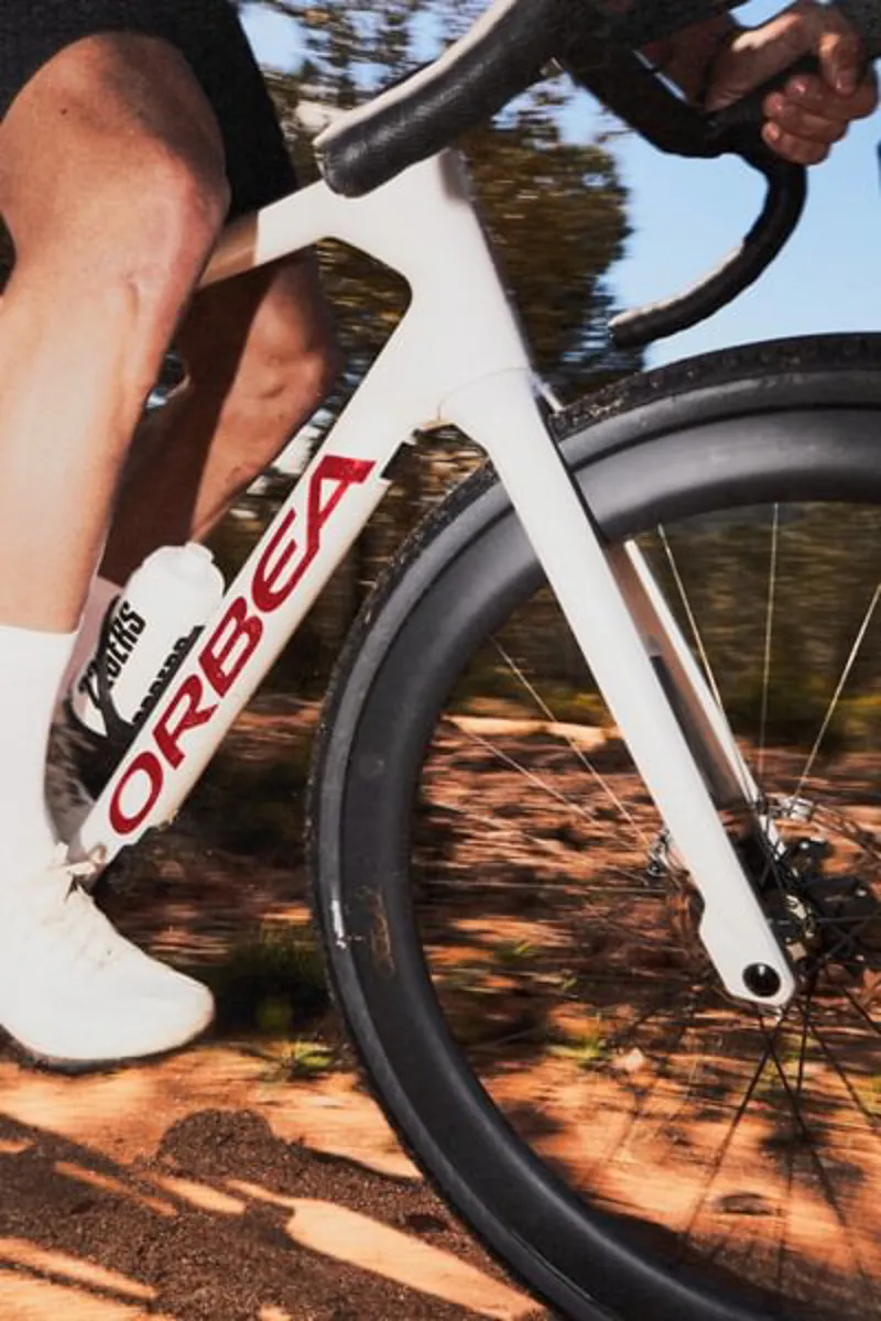 Orbea Terra Race M11e LTD 1X Gravel Bike 2026 Sunset-3