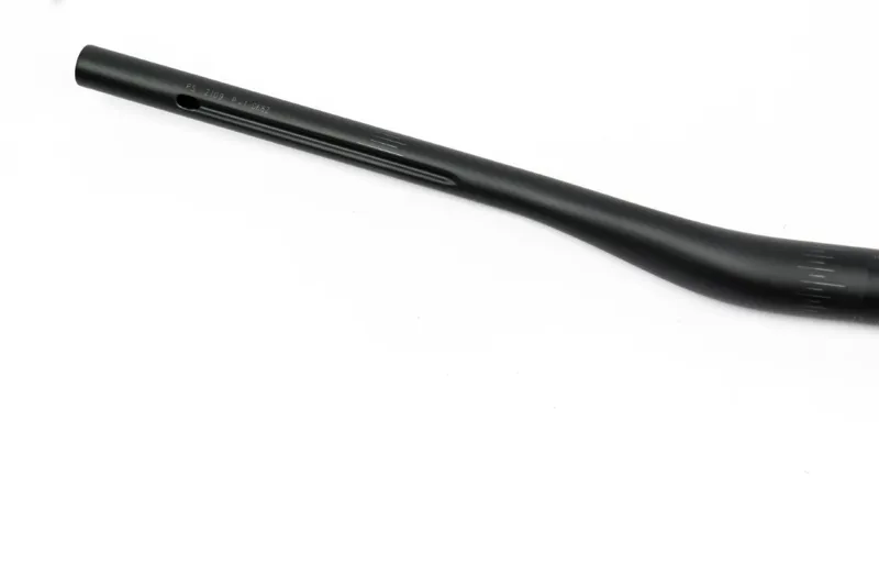 OE Santa Cruz 35 800x35mm Carbon Handlebar Black-4