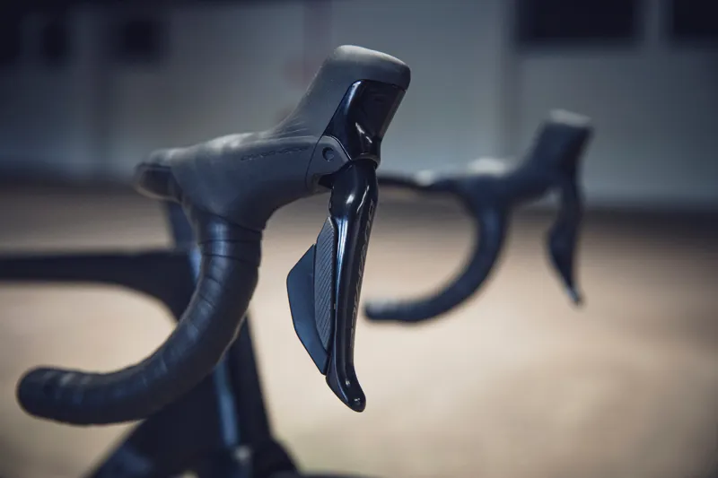 Shimano Dura-Ace ST-R9270 Di2 STI Hydraulic Disk Brake Lever/BR-R9270 Flat Mount Calliper Black-10